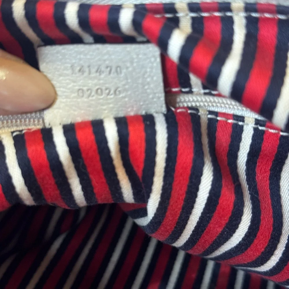Gucci Navy and Cream Shoulder Bag - Picture 13 of 13